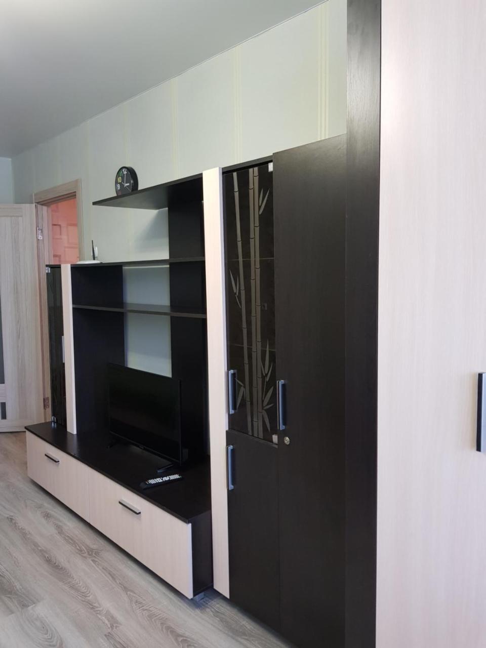 Apartment on metro Mihalova Minsk Bagian luar foto